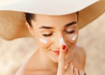 Verão: 5 dicas para manter os cuidados com a pele do rosto