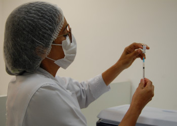 Idosos com dificuldade de locomoção terão vacinação a domicílio no Piauí