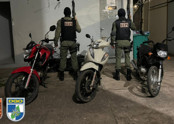 PM localiza abrigo de veículos roubados e recupera motos e carros adulterados