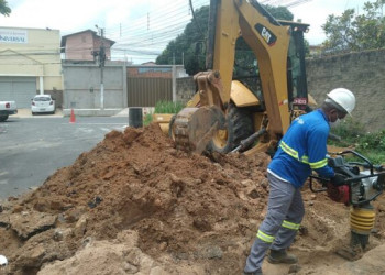 Águas de Teresina executa troca de ramais no bairro Morada Nova em Teresina
