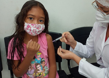 Divulgada nova programação de vacinação para crianças de 3 a 11 anos contra COVID