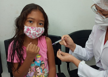 Divulgada nova programação de vacinação para crianças de 3 a 11 anos contra COVID