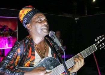 Dimas Bezerra contagiou o público com show que celebrou a cultura afro