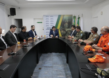 Governador realiza primeira reunião com as forças de segurança do Estado