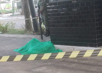 Morador de rua é morto a facadas e pedradas na zona Sul de Teresina