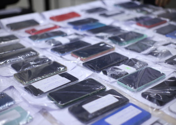 Mais 700 celulares recuperados pela polícia são devolvidos aos donos hoje (18)