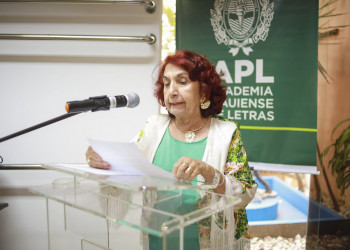 Fides Angélica diz que a caminhada das mulheres no Piauí é feita a passos firmes