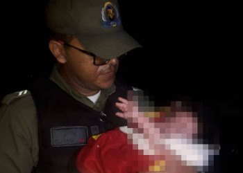 Bebê de 4 meses, filho de mulher baleada, é encontrado com vida num matagal