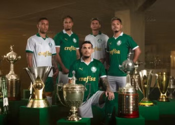 Palmeiras divulga novas camisas para a temporada 2024