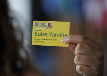 Microempreendedores beneficiários do Bolsa Família terão crédito para virar MEI