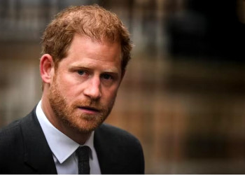 Príncipe Harry vai encontrar Rei Charles III após diagnóstico de câncer