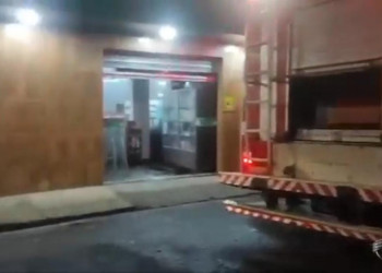 Incêndio atinge cozinha de supermercado em Teresina