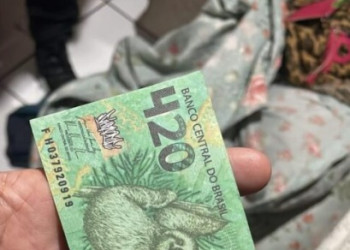 PF prende 8 pessoas e apreende cédula falsa de R$ 420 em Parnaíba
