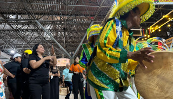 Feira da Agricultura Familiar do Piauí garante intérpretes de libras em todo o evento