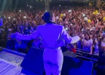 Marília Mendonça: Maraísa sente a presença da cantora durante show