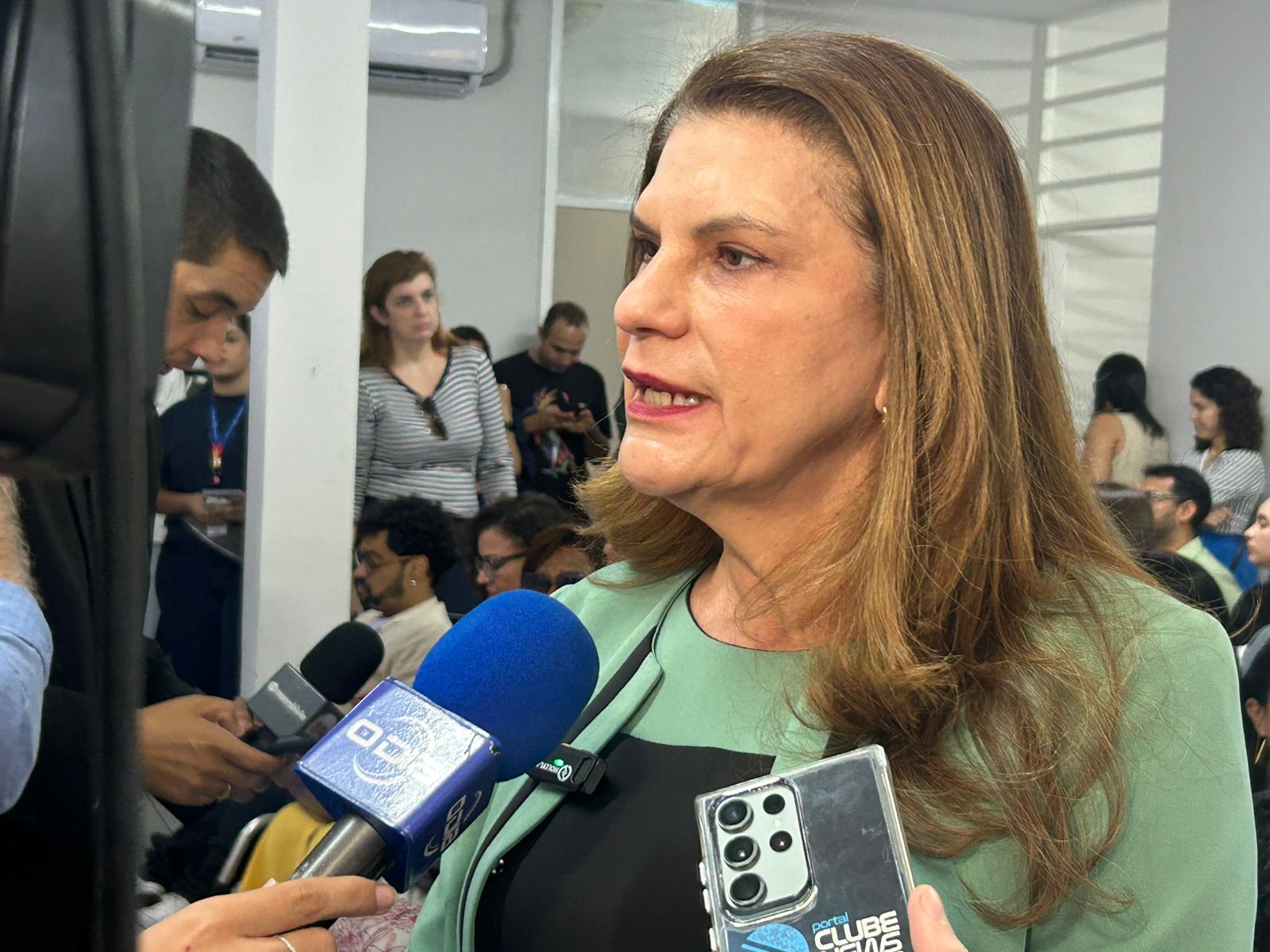 Sala Lilás da UFPI homenageia Janaína Bezerra e oferece apoio a vítimas de violência