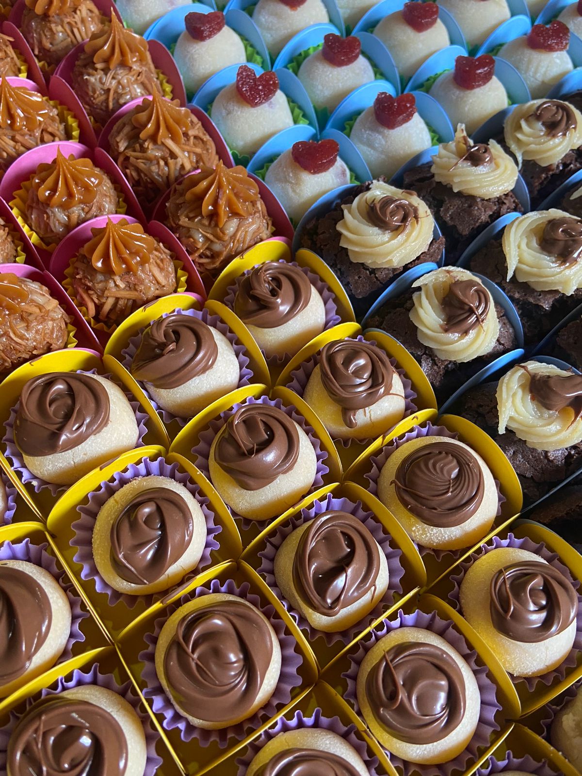 Jovem de 18 anos transforma paixão por doces em negócio