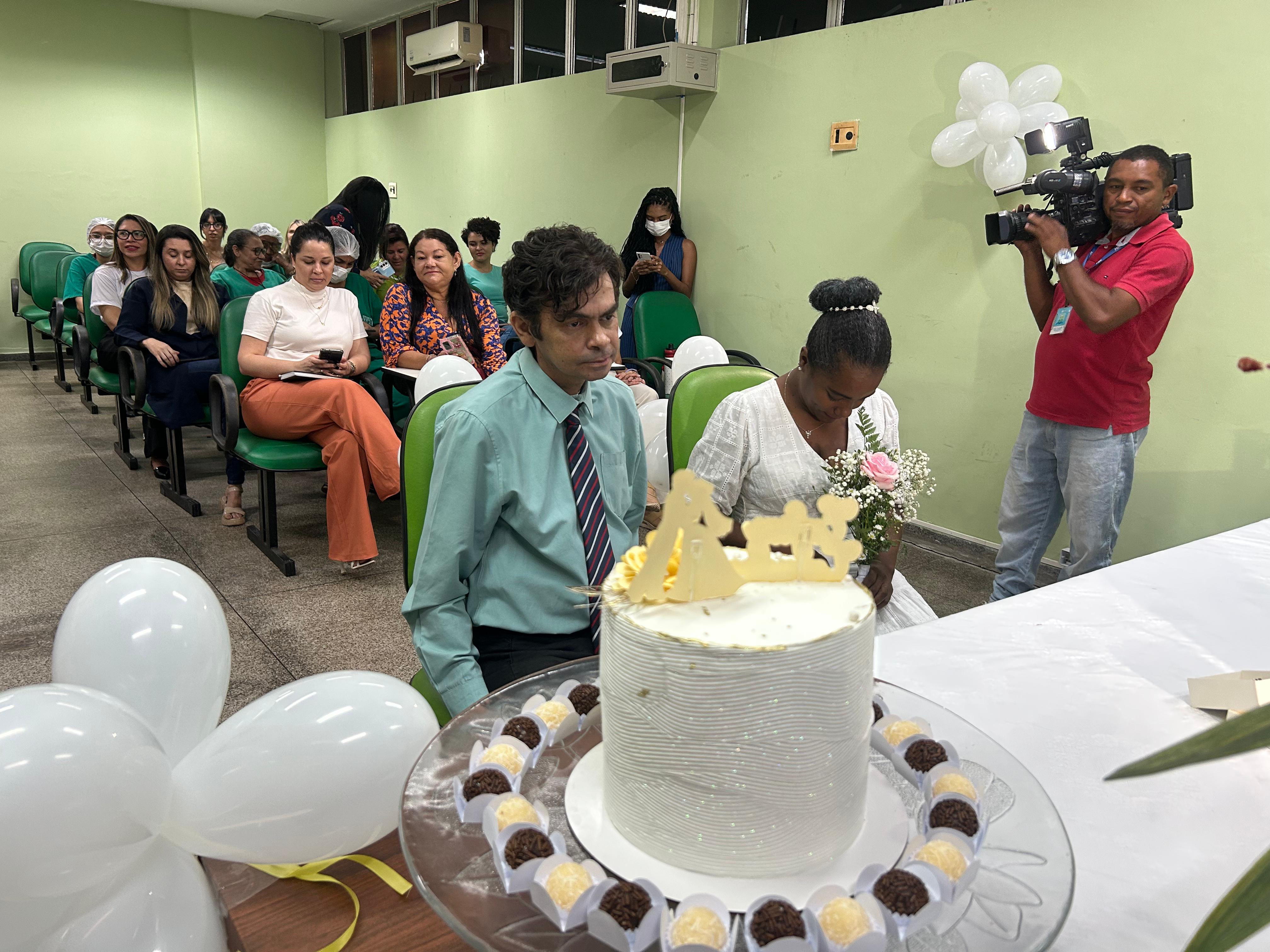 Casamento de paciente no HUT