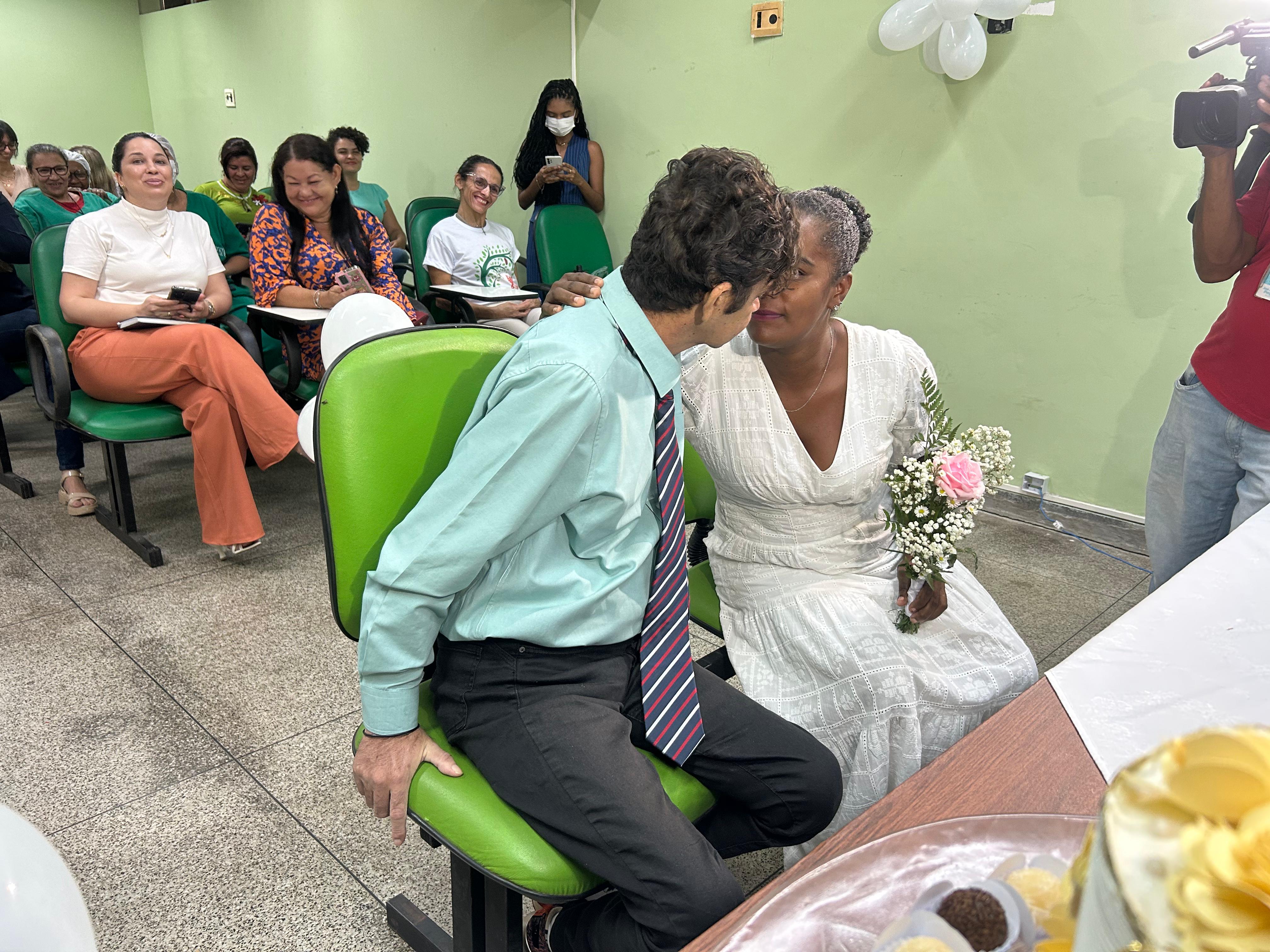 Casamento de paciente no HUT