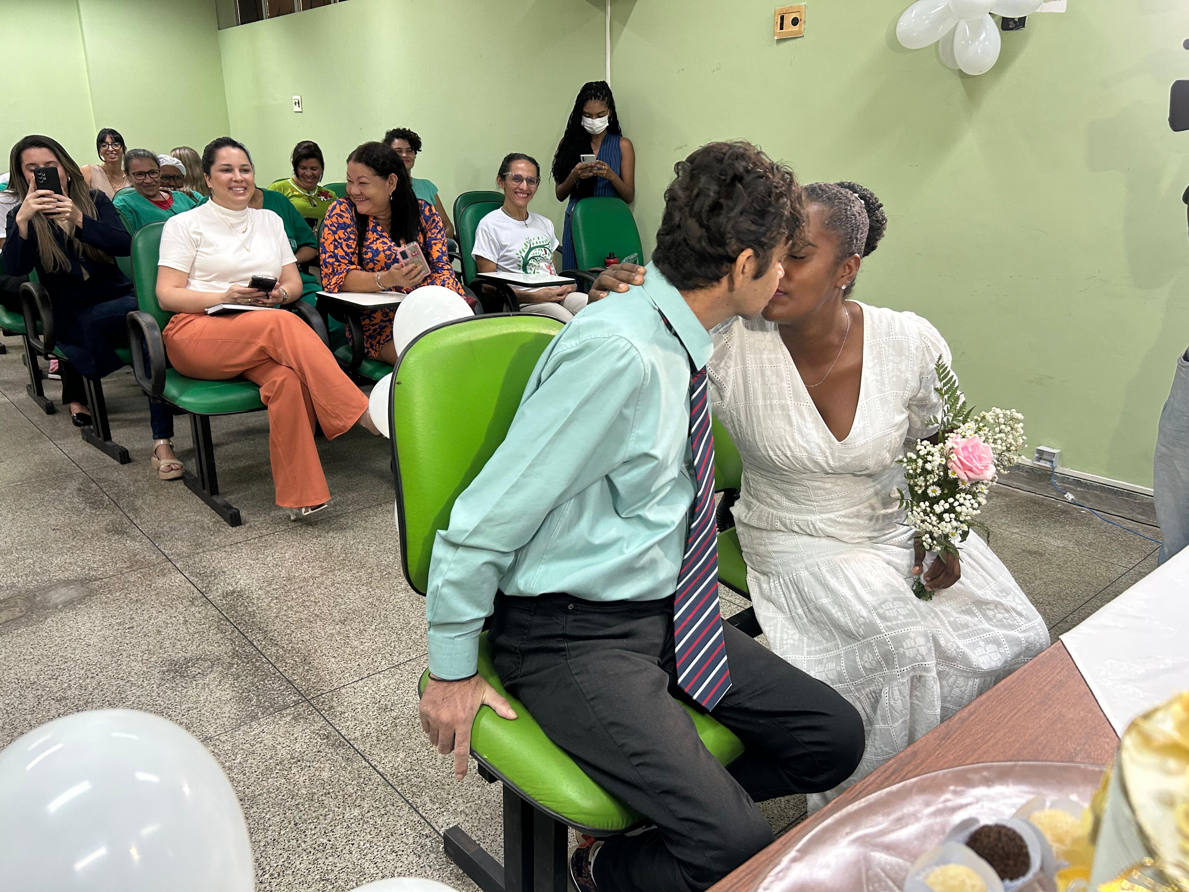 Casamento de paciente no HUT