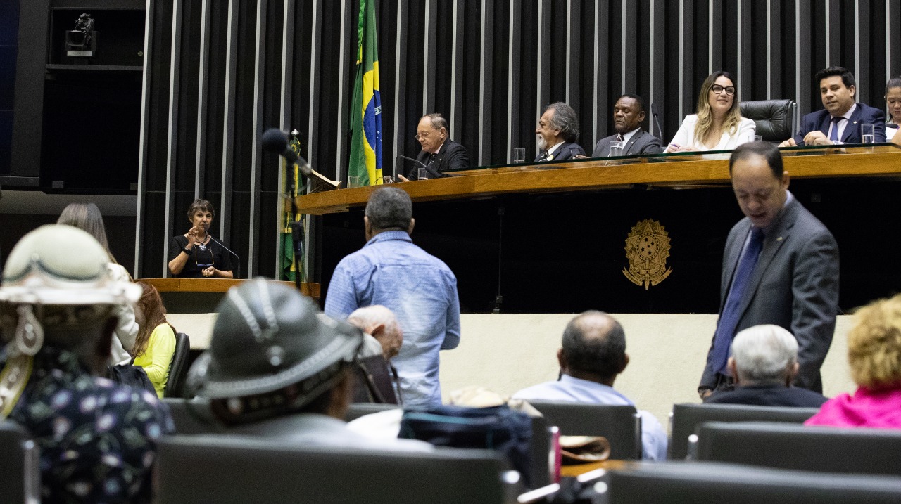 Rejane Dias prepara mobilização para derrubar veto de Bolsonaro
