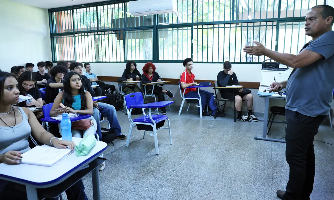 Estudantes