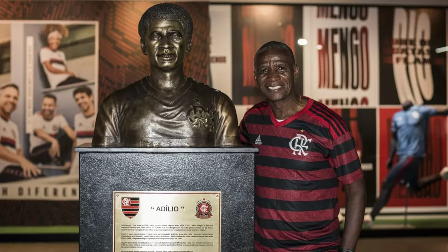 Adílio, ex-meia do Flamengo, morreu nesta segunda-feira (5)