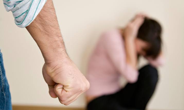 Violência contra a mulher é crime