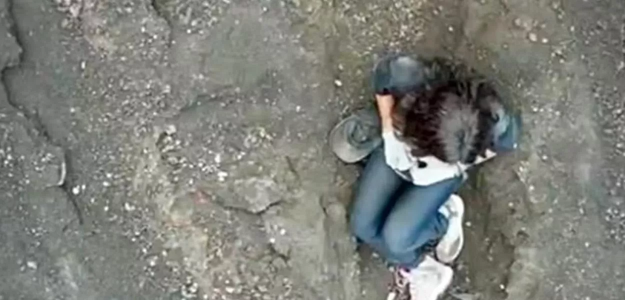 Brasileira aguarda o resgate à 14 horas