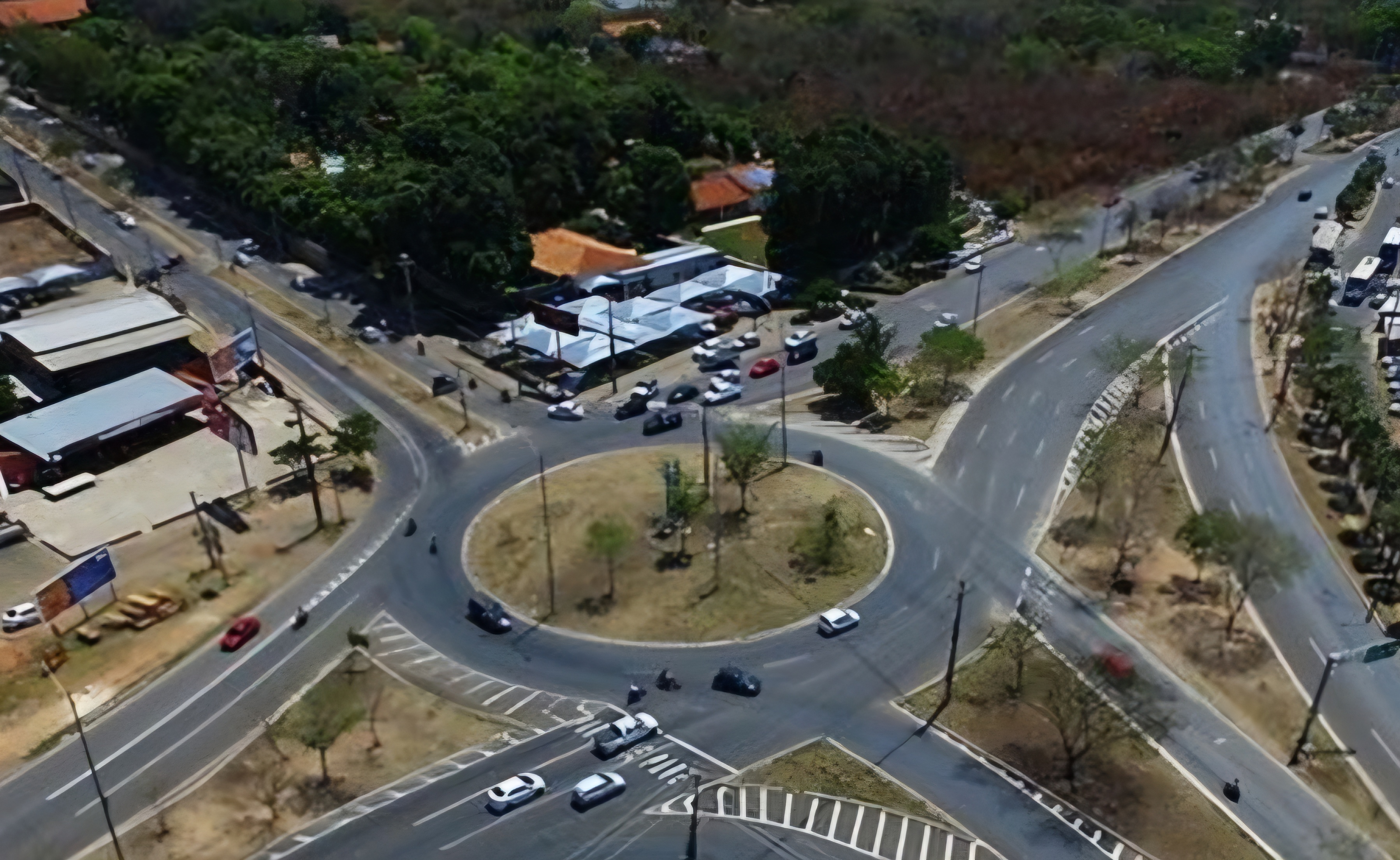 Obra acabou congestionamento na Ladeira do Uruguai