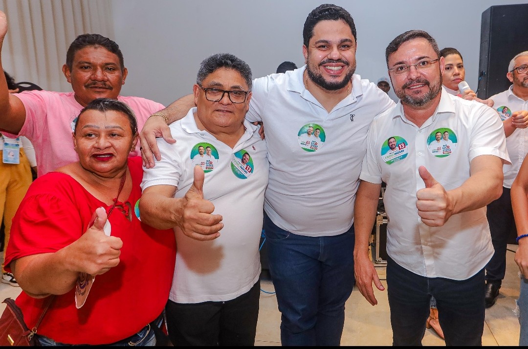 Fábio Novo em reunião com Cícero Magalhães e apoiadores