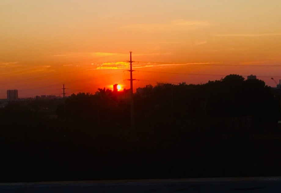 Muito sol, tempo seco e intenso calor em todo o Piauí neste domingo