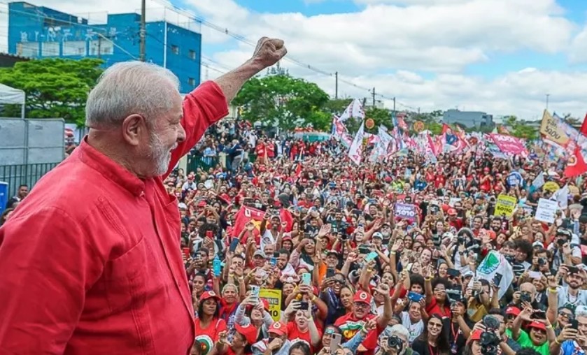 Lula é gigante, eterno, mas não é imortal