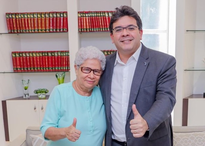 Regina Sousa com o governador Rafael Fonteles