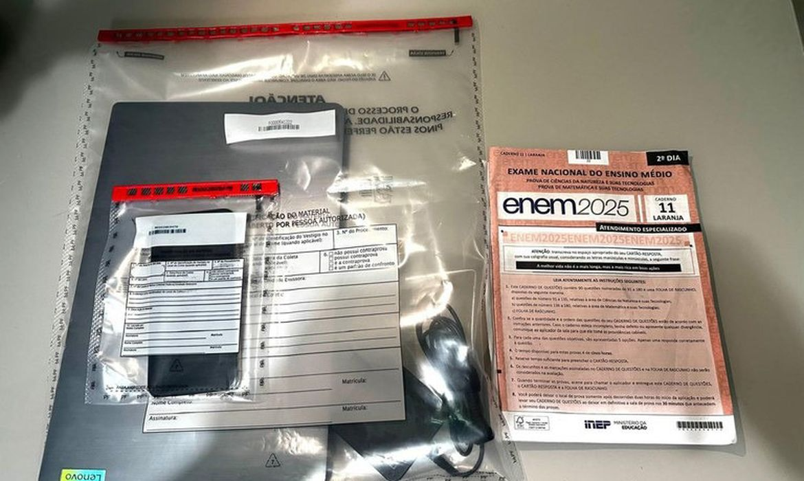 PF cumpriu mandado de busca e apreensão para apurar possível prática do crime de fraude no Enem