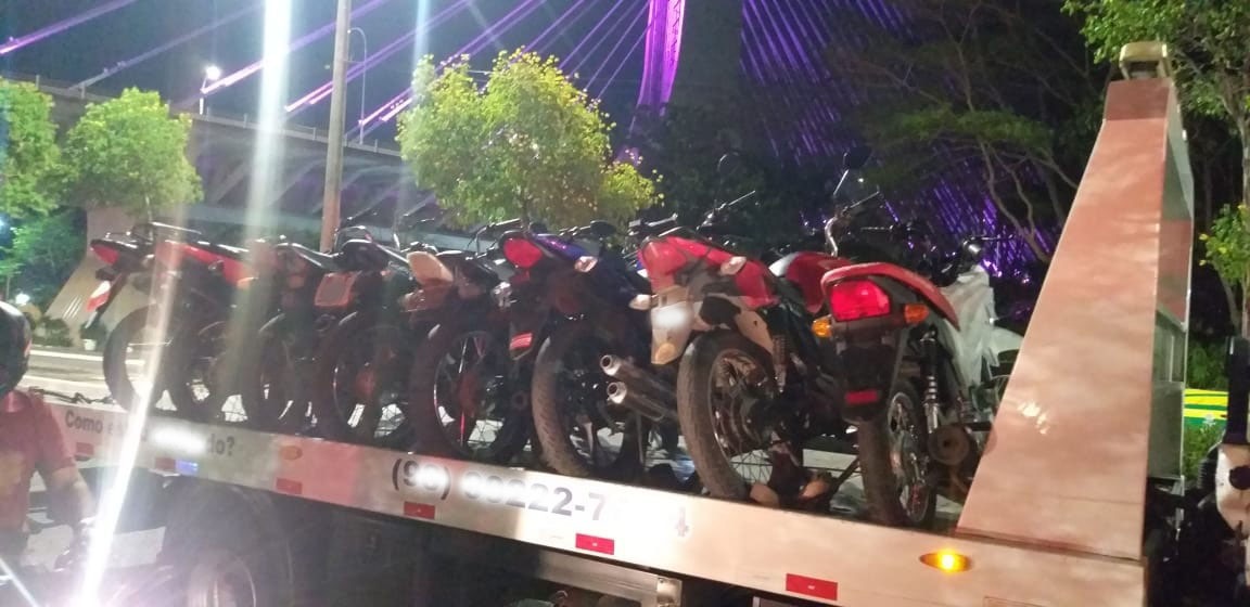 Polícia e Strans apreende 40 motocicletas em Teresina