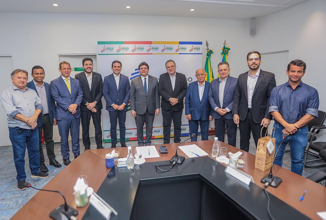 O deputado federal Hugo Motta (Republicanos-PB) recebe apoio da bancada federal do Piauí