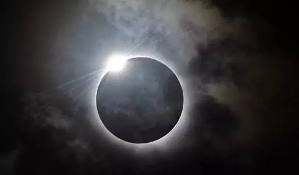 Eclipse Solar poderá ser visto em algumas regiões do Brasil na tarde desta quarta-feira (2)