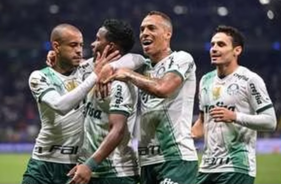 Jogadores do Palmeiras comemoram o título