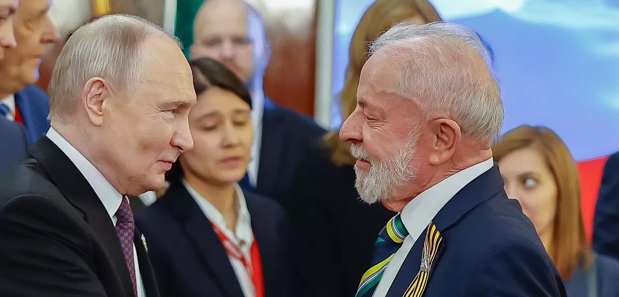 Putin e Lula conversaram por 30 minutos sobre a cúpula com Trump e o papel do Brasil na paz