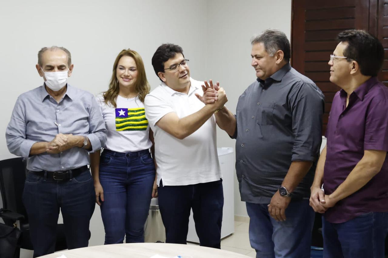 Rafael Fonteles recebe adesão do prefeito de Barra D’Alcântara, Mardônio Soares Lopes (MDB)