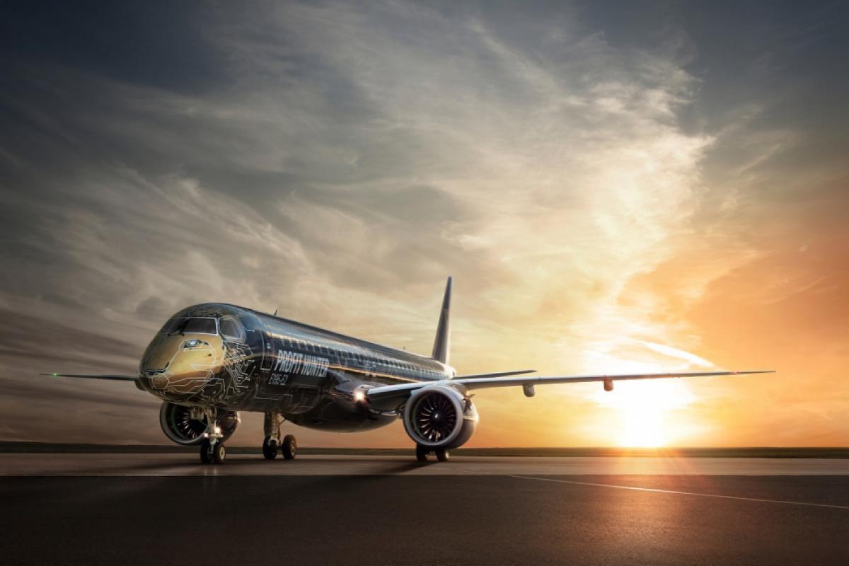 Avião comercial da Embraer