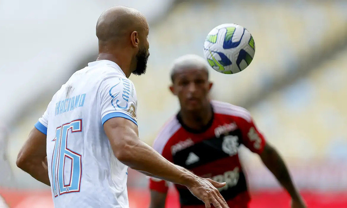 Flamengo e Bahia se enfrentam no Maracanã para o Brasileirão