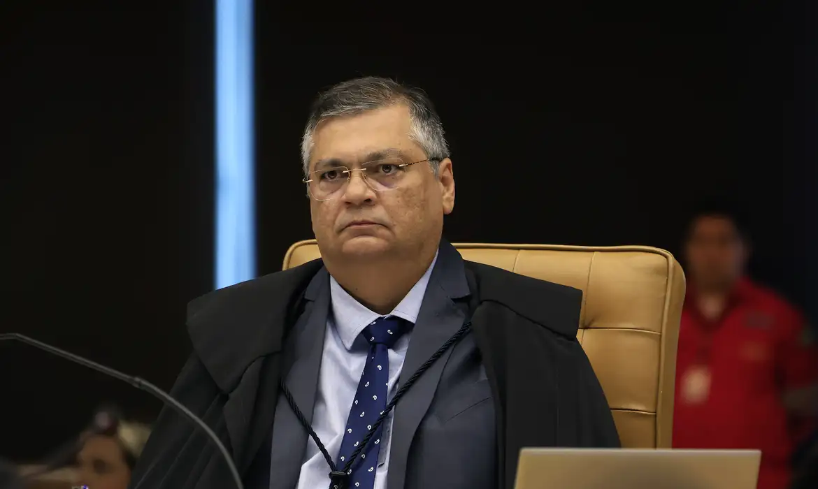 Dino diz que as emendas coletivas para pessoal de saúde precisam seguir regras já estabelecidas pelo STF