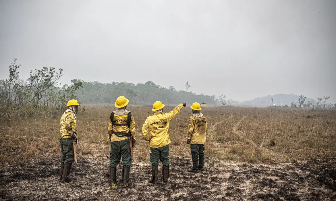 Orçamento de emergência para combate a incêndios