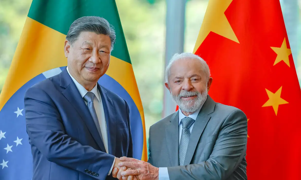 Os presidentes Xi Jinping (China) e Lula (Brasil)