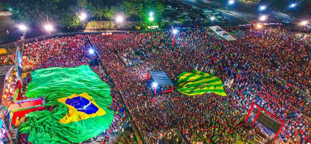 Arena do Povo lotada em ato com Lula