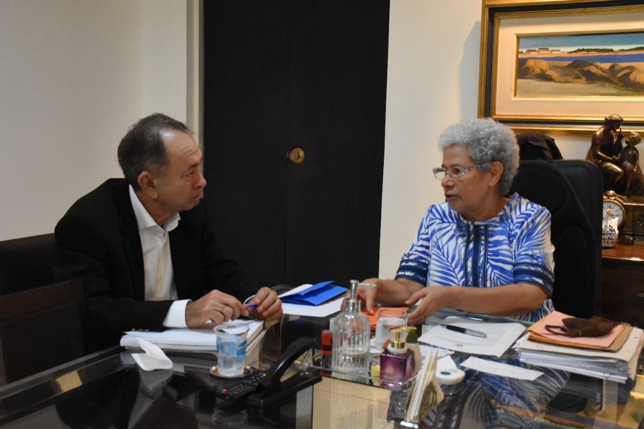A governadora Regina Sousa com o secretário Antônio Neto