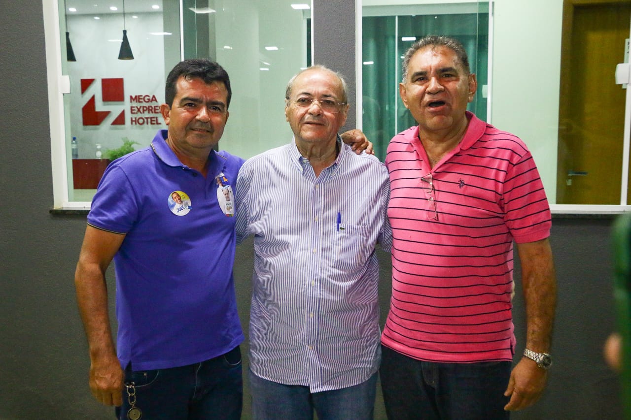 Silvio Mendes com o ex-prefeito Auricélio Ribeiro e o vereador Eli Ribeiro