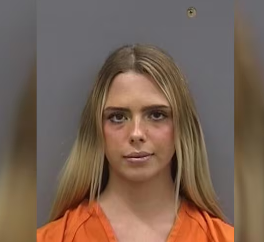 Mulher é presa após fingir ser adolescente e abusar de 5 menores nos EUA
